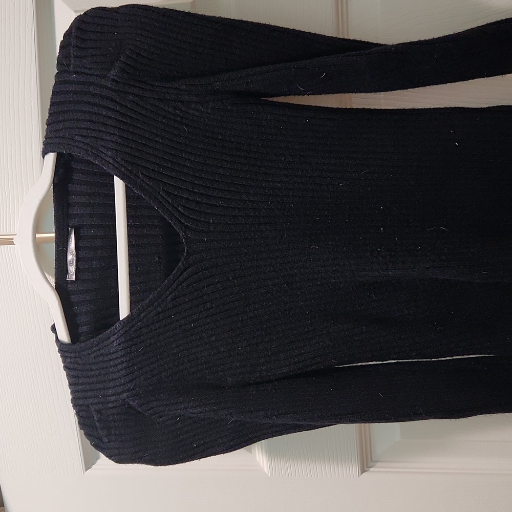 Sweater, black size small